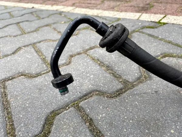 Conduto de óleo Mercedes OEM 2213203772 W221 image 8