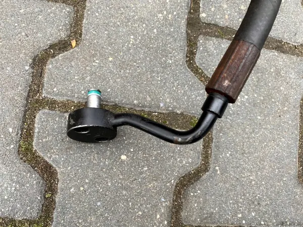 Conduto de óleo Mercedes OEM 2213203772 W221 image 9