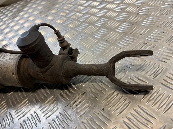 Audi A6 C6 Framhöger Luftstötdämpare OE 4F0 616 040 P image 2