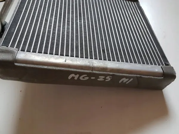 MG ZS ilmastointihöyrystin OEM RUM21406 - Käytetty image 4