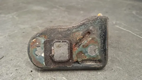 Mercedes W123 konepellin avauskaapeli OEM 1238800160 image 4