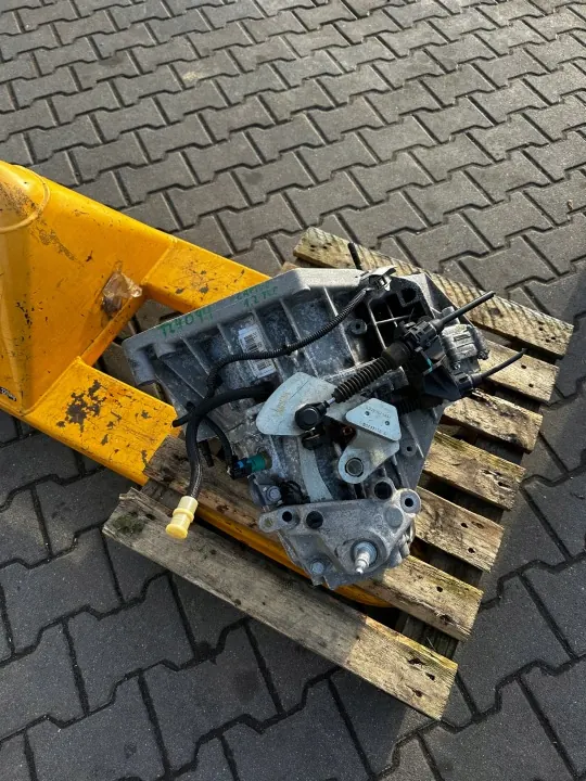 Caja de cambios manual Renault OE OEM TL4094 - 55k km image 2