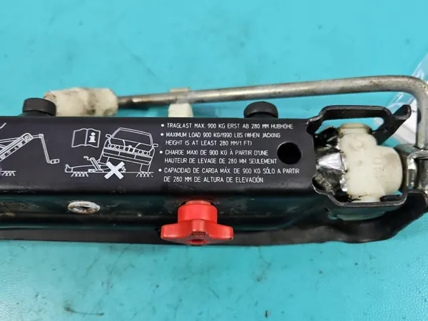 Macaco Trapezoidal BMW E46 - Peça OEM Usada image 7
