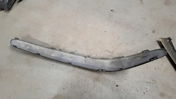 Mercedes-Benz Listello Paraurti Anteriore A2118850521 image 2