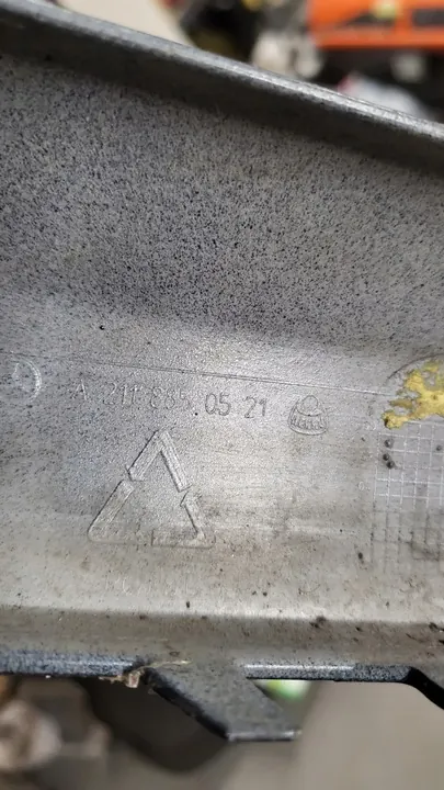 Mercedes-Benz Listello Paraurti Anteriore A2118850521 image 3