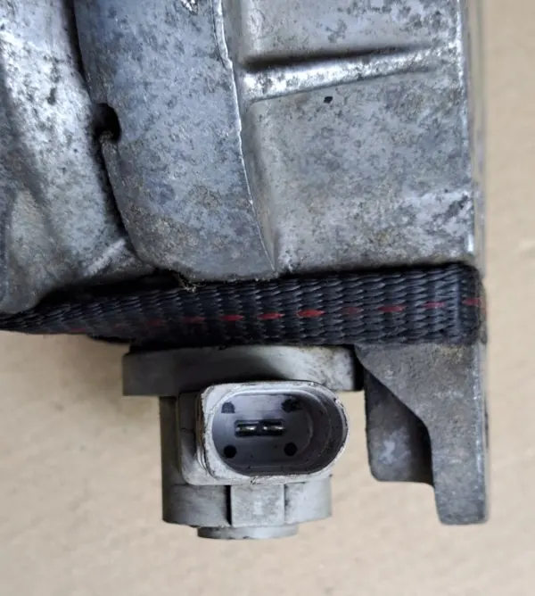 Audi A8 D3 3.0 TDI Rechte Getriebestütze OEM 4E0399151CD image 6