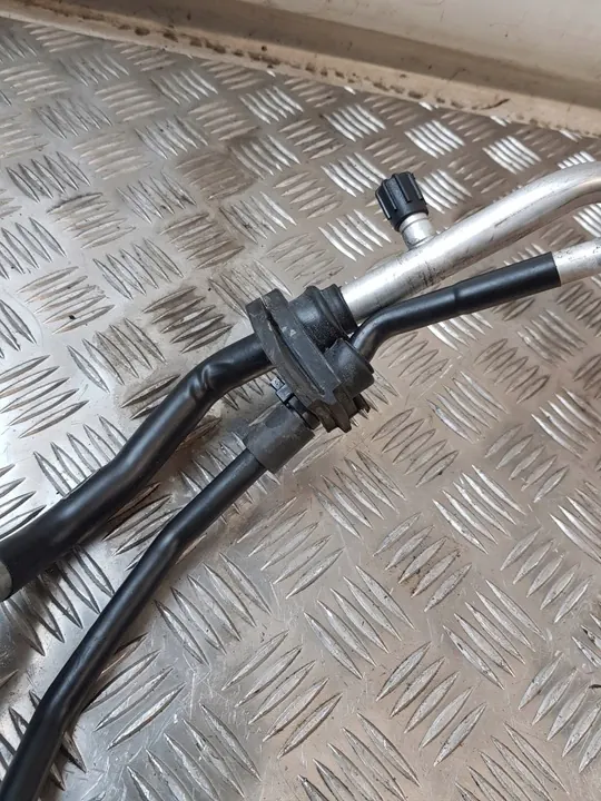 Ilmastointiputket AUDI A6 4F0820189H 3.0L Diesel 2006 image 9