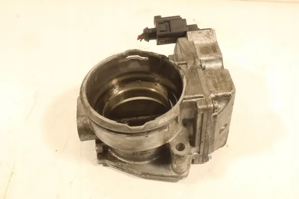 Throttle Valve AUDI A4 B7 1.9TDI 03G128963 image 2