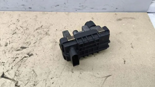 Turboahdin OEM 6NW009660 BMW 7-sarja 3.0L Diesel image 2