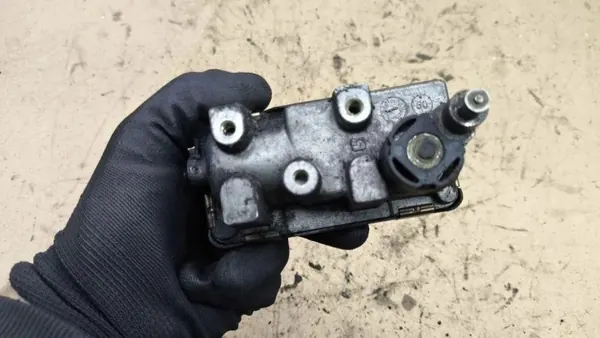 Turboahdin OEM 6NW009660 BMW 7-sarja 3.0L Diesel image 6