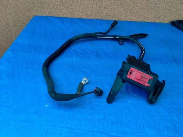 Audi Q7 4M Pyroteknisk Säkring OEM 4K0941823H image 6