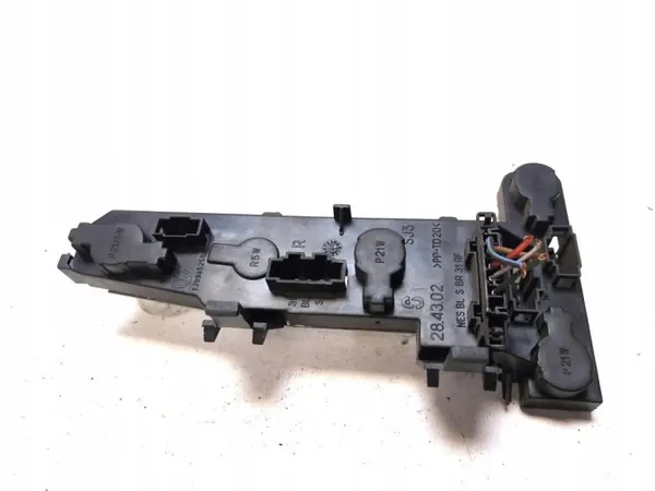 Connecteur lampe arrière VW Golf IV OEM 1J9945258A image 4