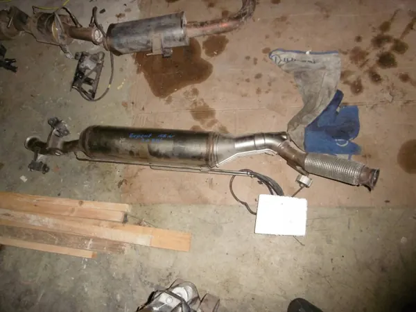 Käytetty Peugeot DPF/katalysaattori OEM 12651250000 image 3
