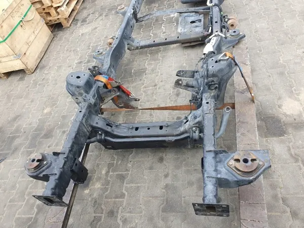 Dodge RAM IV 1500 Lift 4x4 2013- Vorderer Rahmenholm Links/Rechts image 2