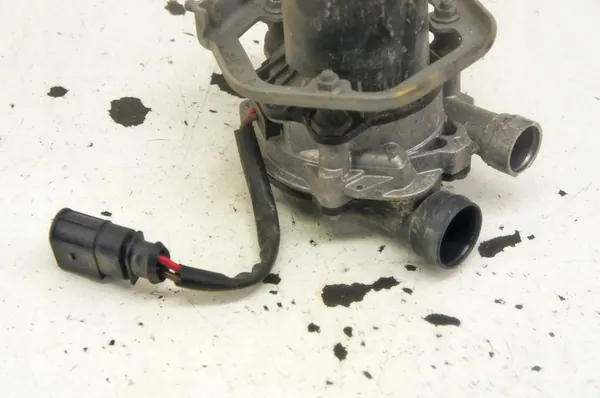 UL217 VW Passat B8 1.8TSI Bomba de Ar Secundária image 2