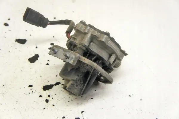 UL217 VW Passat B8 1.8TSI Bomba de Ar Secundária image 5