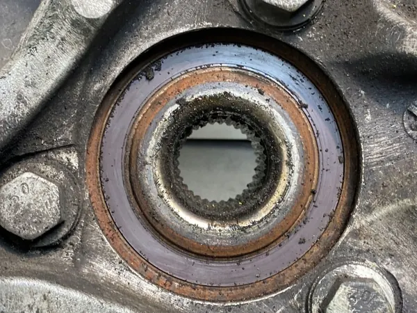 Opel Zafira C etupyörän navan OEM FBZ24292 image 4
