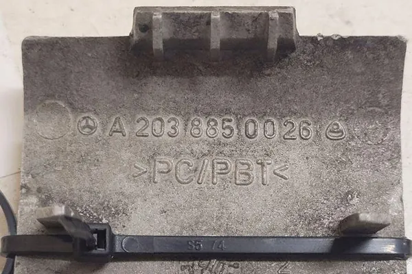 Tapa de gancho delantero MERCEDES-BENZ C (W203) OEM image 3