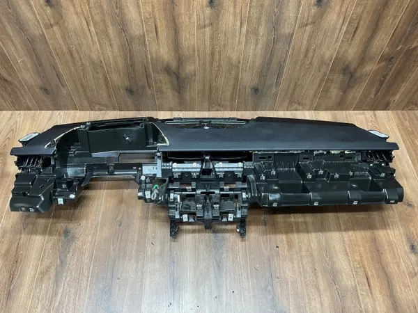 Salpicadero OEM J8A204320 para Land Rover Range Rover Velar image 2