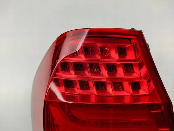 Lámpara LED trasera izquierda BMW E90 image 5