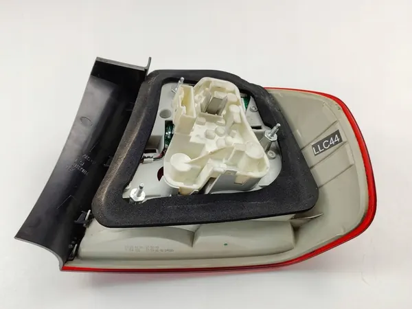 Lámpara LED trasera izquierda BMW E90 image 7