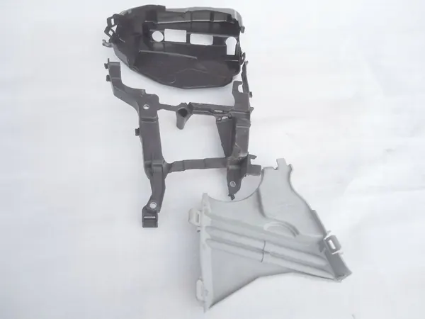 Renault OE 135024451R Täckning för kamrem image 2