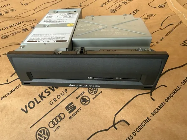 MIB2 Navigationsgerät Audi Q3 OEM 83A035085 image 2
