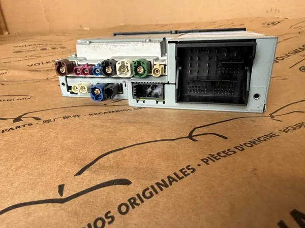 MIB2 Navigationsgerät Audi Q3 OEM 83A035085 image 4