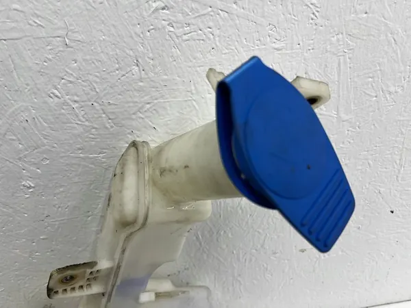 Pesuainesäiliö VW Passat B7 Täydellinen image 2