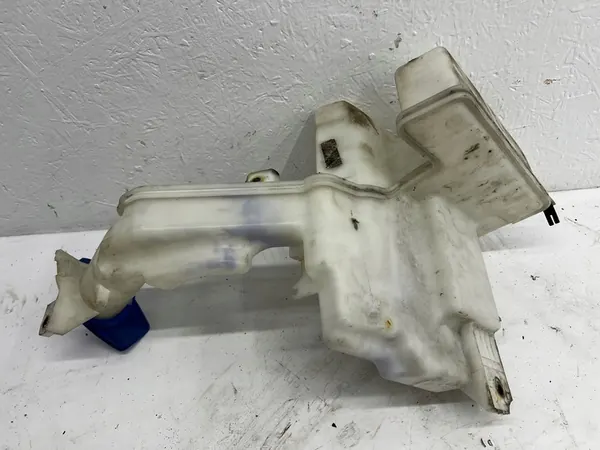 Pesuainesäiliö VW Passat B7 Täydellinen image 4