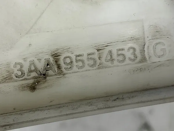 Pesuainesäiliö VW Passat B7 Täydellinen image 6