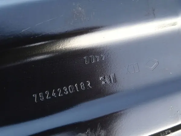 Dacia Sandero III Poutre de Pare-chocs Avant 752423018R image 8