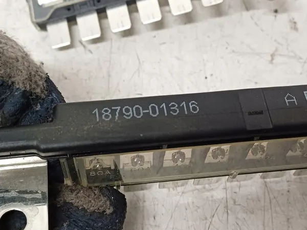 Sicherung OEM 1879001316 - Gebrauchtes Hyundai OE Teil image 4