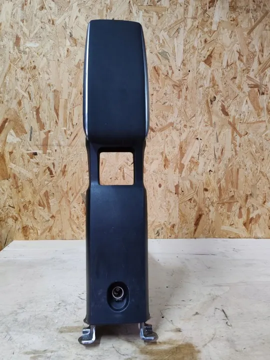 Accoudoir tunnel central Toyota Verso Lift 14-18 OEM image 5