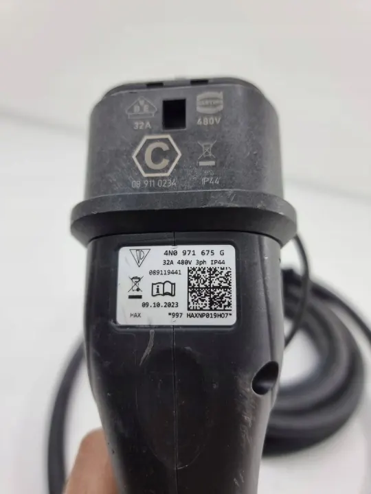 Câble de charge Porsche OE pour véhicule électrique - Occasion image 5