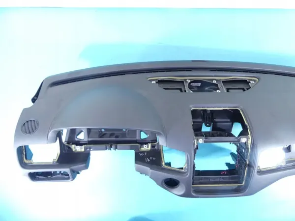 Dashboardconsole OEM 7P1819633A voor VW Touareg II image 4