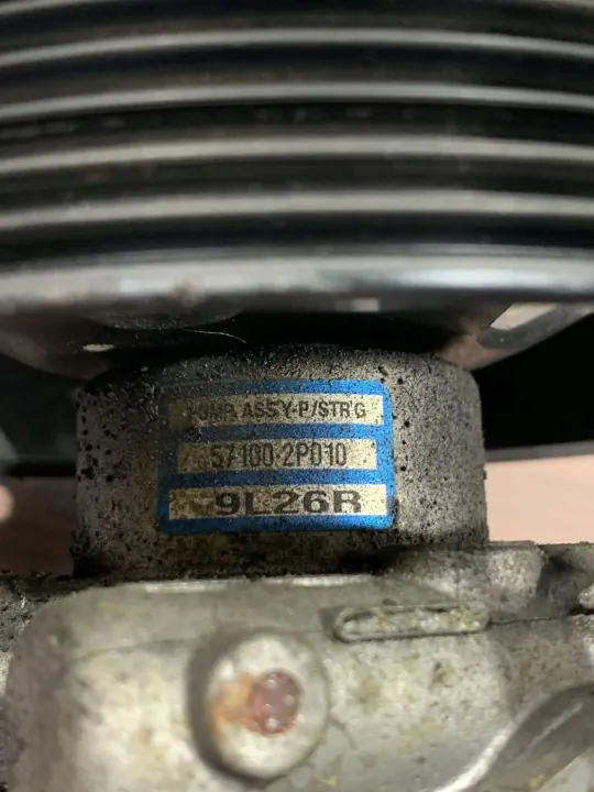 Pompe de direction assistée Kia Sorento OEM 494D4521 image 6