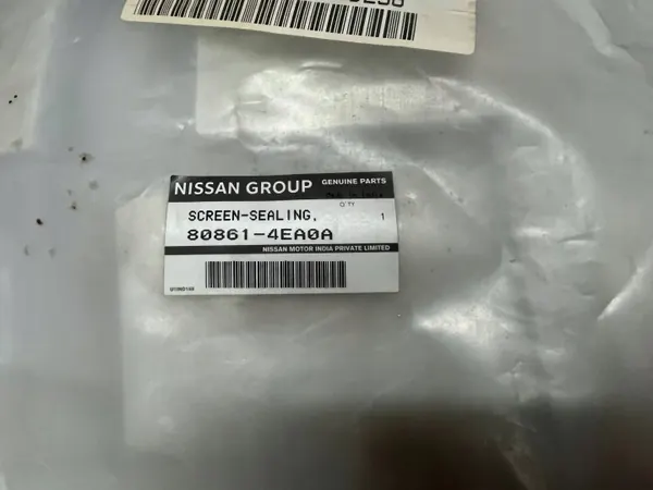 Framvänster dörrisolering OEM 808614EA0A - Begagnad image 4