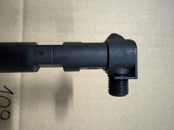Inyector Mercedes W212 2.2 CDI A6510702387 - Usado image 7