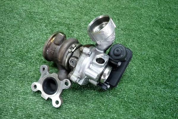 Turbo 04C14703H para VW Audi 1.0 TSI - Usado image 2