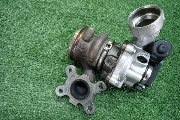 Turbo 04C14703H para VW Audi 1.0 TSI - Usado image 3