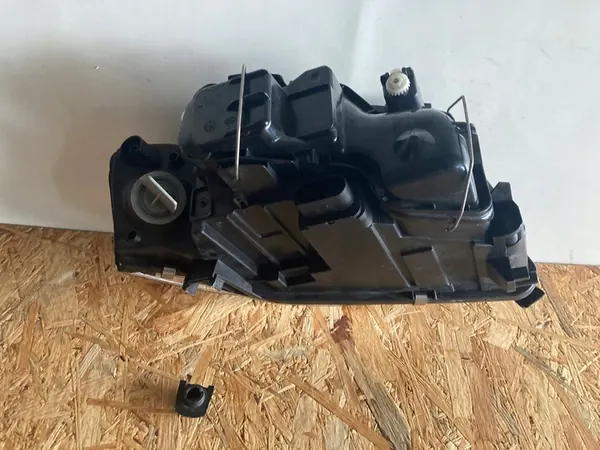 Audi A6 C5 2001-2004 Linker Scheinwerfer H7 Depo image 7