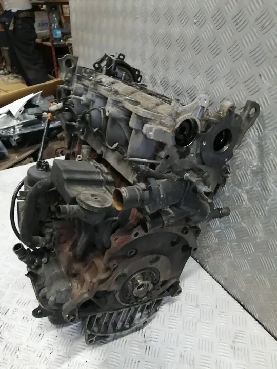 Motor RH02 usado para Citroën C5 III 2.0L Diésel image 2