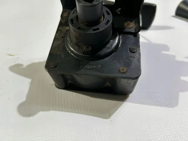 Treuil de roue de secours OEM 7545799 pour Ford F150 2011-2014 image 6