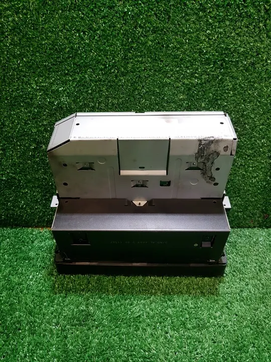 BMW E46 Werksradio 2003 OEM 65526919709 image 3