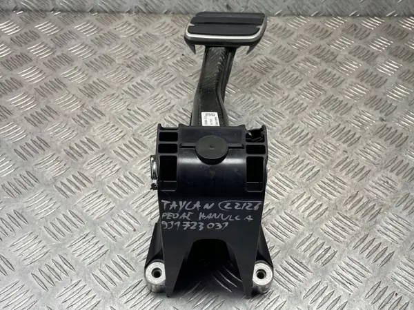 Porsche OE 9J1723031 Taycan Bromspedal - Begagnad image 10