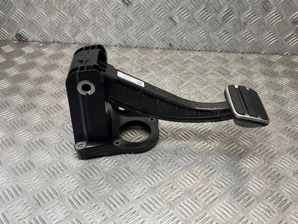 Porsche OE 9J1723031 Taycan Bromspedal - Begagnad image 3