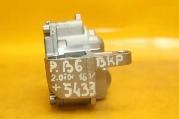Pompe à huile OEM 03G115105C pour VW Passat B6 2.0 TDI image 5