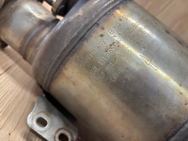 Audi A4 A5 2.0 TDI Katalysator OEM 04L131765BP image 3