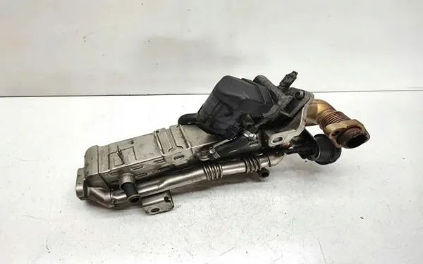 Gebruikte EGR-koeler OEM 8476993 voor BMW 1 Serie F21 image 3
